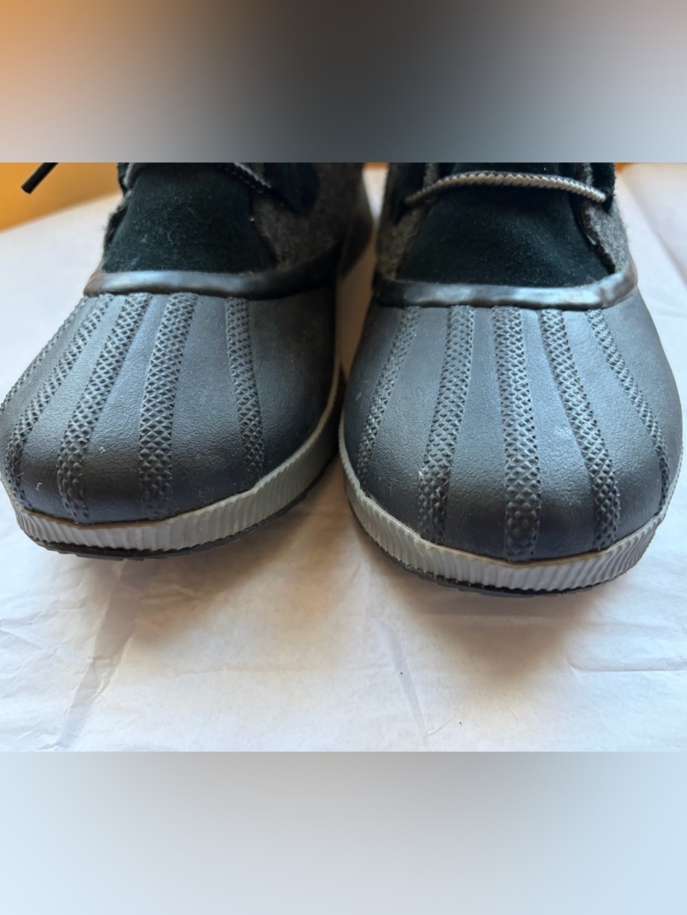 Sorel Out N About III Duck Boot Black Gray Size 9 - Picture 3 of 15